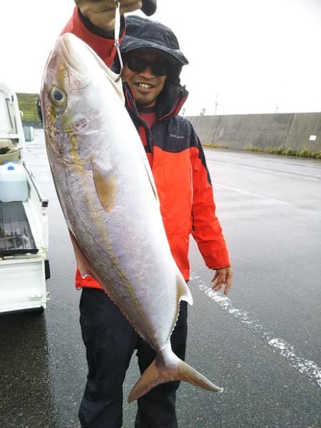 康仁丸・ジギング釣り果